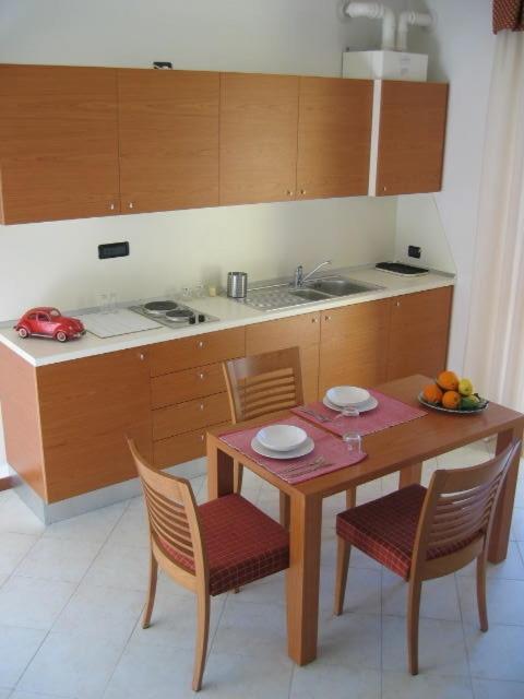 Residence Il Rampicante Монтичелли-Терме Номер фото