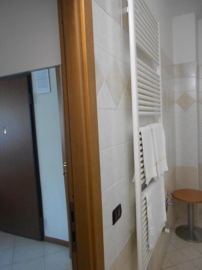 Residence Il Rampicante Монтичелли-Терме Номер фото