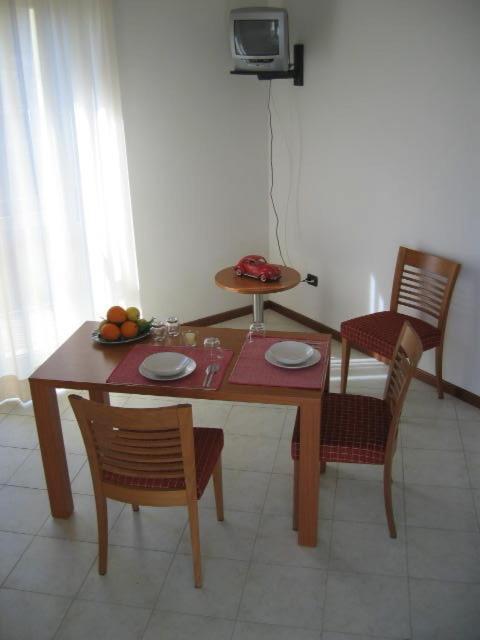 Residence Il Rampicante Монтичелли-Терме Номер фото